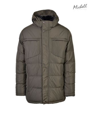 🧥 Hrejivá bunda, ktorá zvládne aj poriadnu zimu Tmavozelený pánsky kabát s kapucňou, zipsovým zapínaním a množstvom...